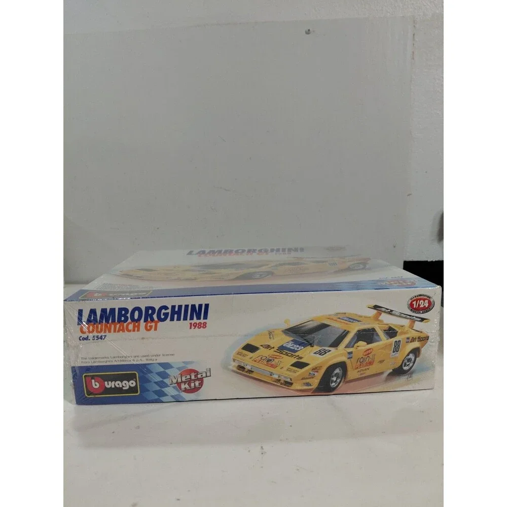 NIP Bburago 5547 1:24 Die Cast Rain-X JGTC 88 Lamborghini Countach Race Car Kit